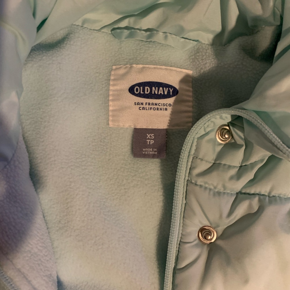 Old navy puffer vest